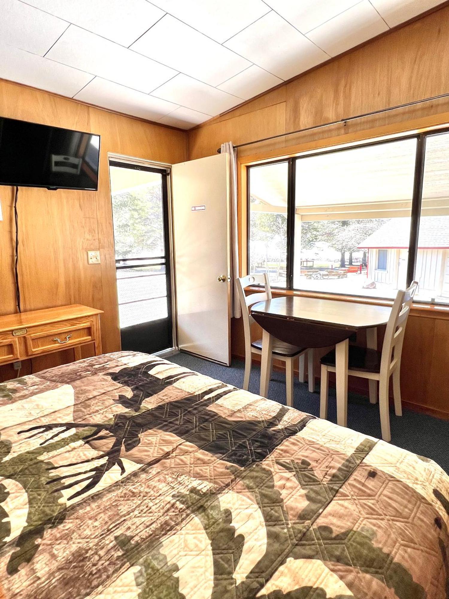 Willow Springs Resort Bridgeport Bagian luar foto